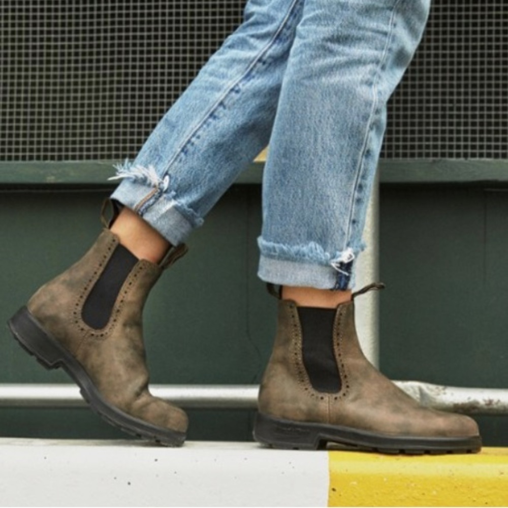Rustic Brown High Top Blundstone Boots